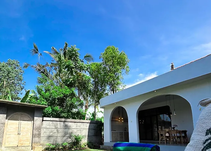 Pradnya Villa